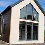 Close To Center Parcs Longford - Entire House Dom wakacyjny *