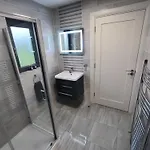 Dom wakacyjny Close To Center Parcs Longford - Entire House