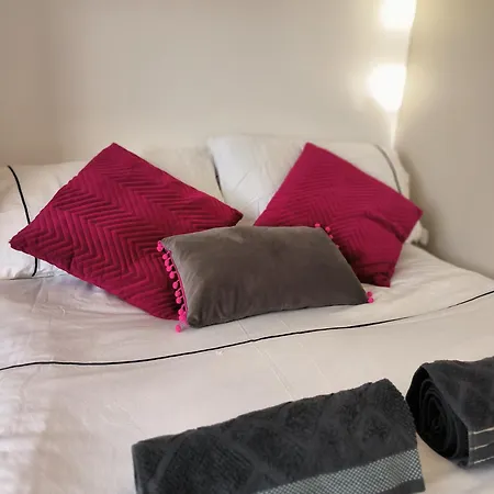 Close To Center Parcs Longford - Entire House Foygh